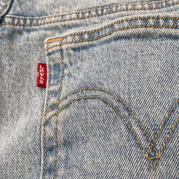 Levi’s 501 cut off shorts - Picture 4 of 8